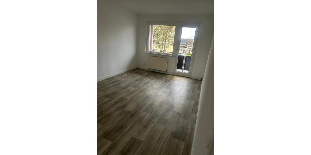 Etagenwohnung Dargun - 2 Zimmer, 46 m&sup2;, 300&euro; | Angebot:26249642