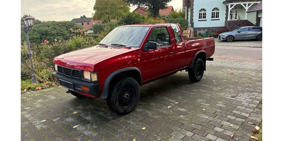 Nissan PickUp 152.400 km 12.900 &euro; Braak 22145