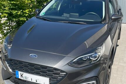 Ford Focus 82.000 km 15.300 &euro; Bergheim 50129