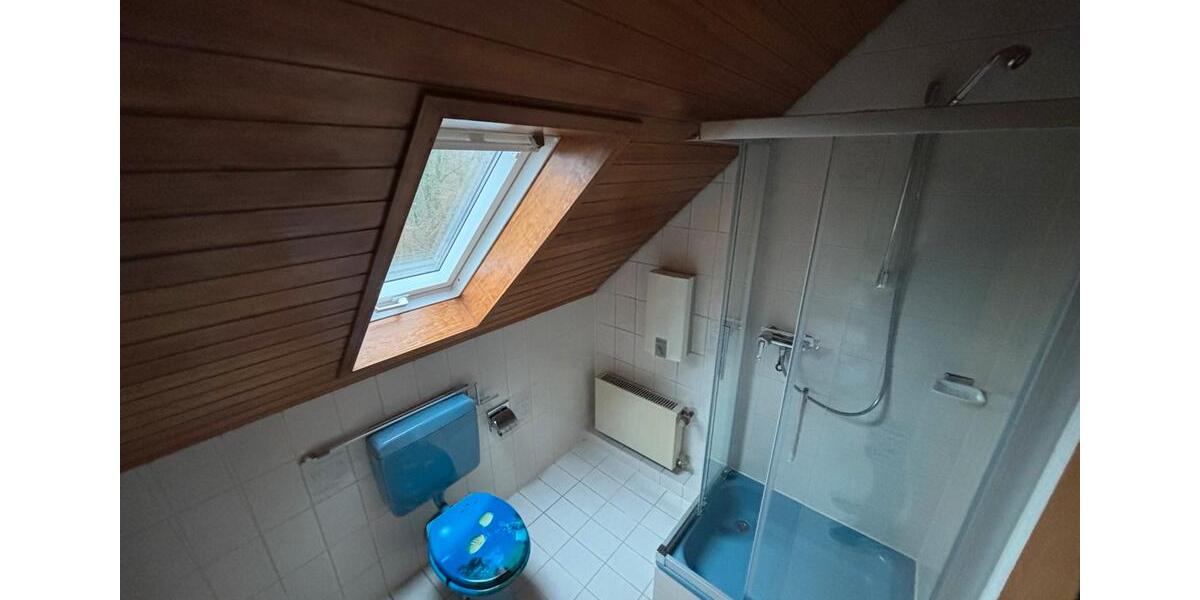 Doppelhaushälfte Solingen - 7 Zimmer, 166 m&sup2;, 290.000&euro; | Angebot:25048887