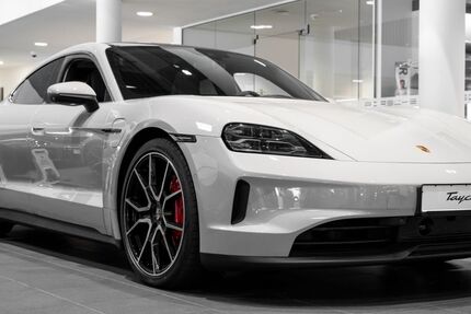 Porsche Taycan 9.900 km 131.900 € Hamburg 22087