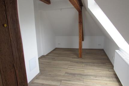 wunderschöne Dachgeschoßwohnung mit Charme und Stiel