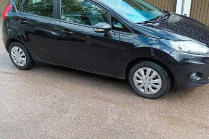 Ford Fiesta 99.700 km 3.000 &euro; Bad Tölz 83646