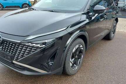 Nissan Qashqai 2.500 km 28.290 &euro; Weiding 93495