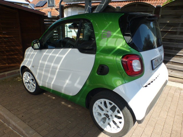 Smart Fortwo Cabrio 30.400 km 9.950 € Würzburg 97070