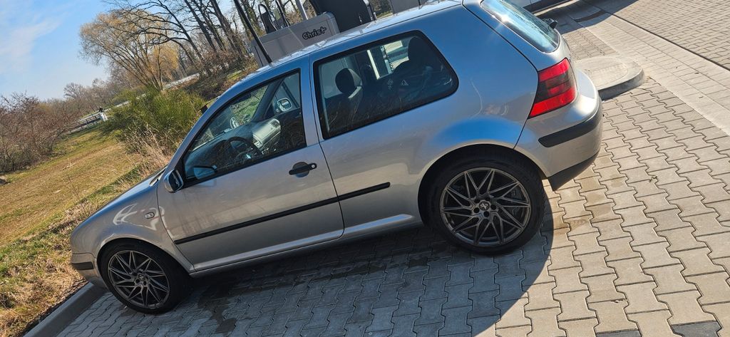 VW Golf 220.000 km 1.000 &euro; Uetze 31311