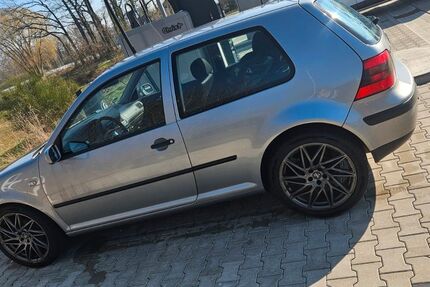 VW Golf 220.000 km 600 &euro; Uetze 31311