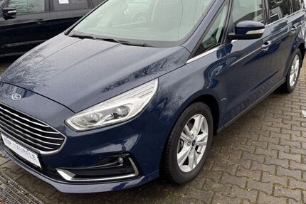 Ford Galaxy 94.500 km 23.590 &euro; Pfaffenhofen 89284