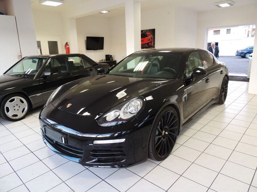 Porsche Panamera 129.000 km 37.999 € Metzingen 72555