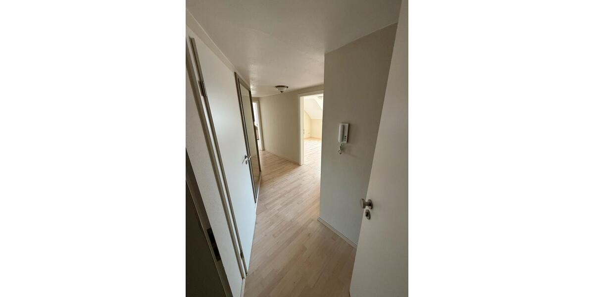 Etagenwohnung Koblenz - 5 Zimmer, 105 m&sup2;, 1.300&euro; | Angebot:24627489