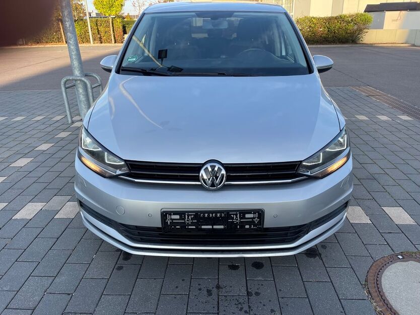 VW Touran 199.500 km 11.990 € Rastatt 76437