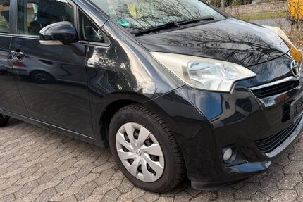 Toyota Verso-S 147.000 km 5.499 &euro; Adenstedt 31246