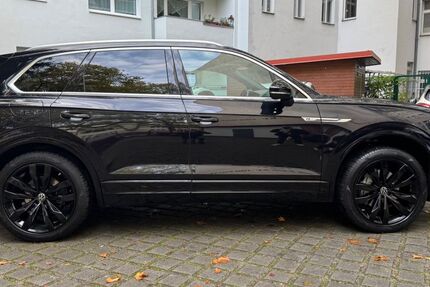 VW Touareg 144.000 km 30.800 € Berlin 10245