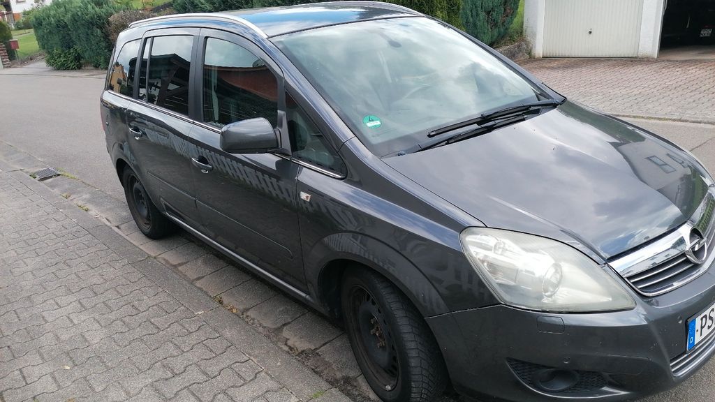 Opel Zafira 182.000 km 3.700 &euro; Hornbach 66500