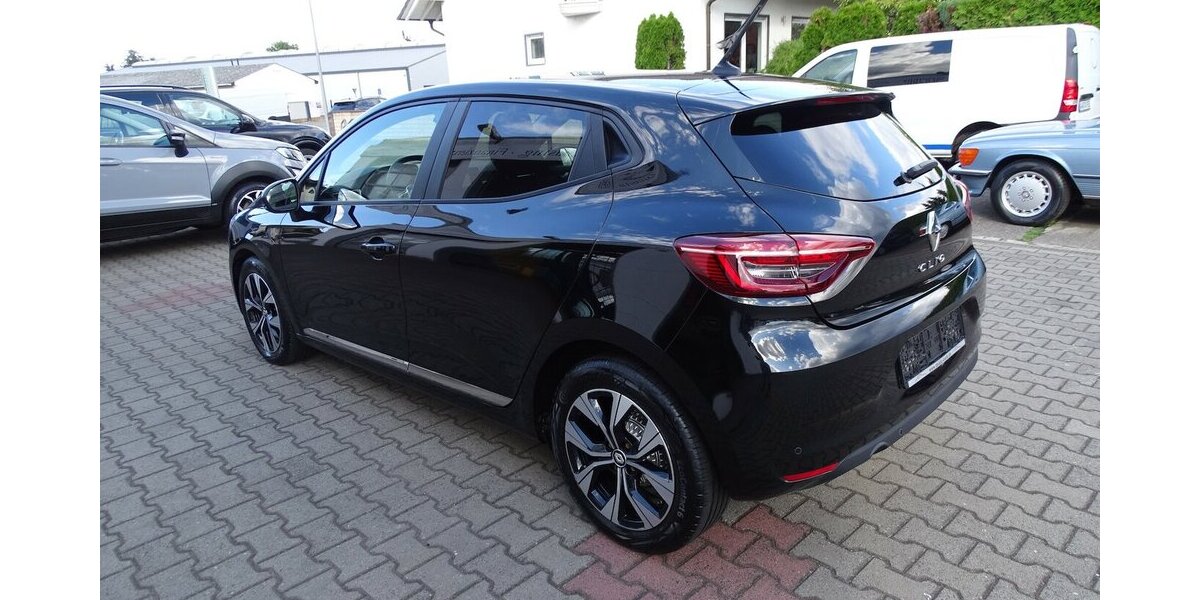 Renault Clio 1,0l Evolution Navi Rückfahrkamera, Einparkhi 31.015 km 12.490 &euro; Rodgau 63110