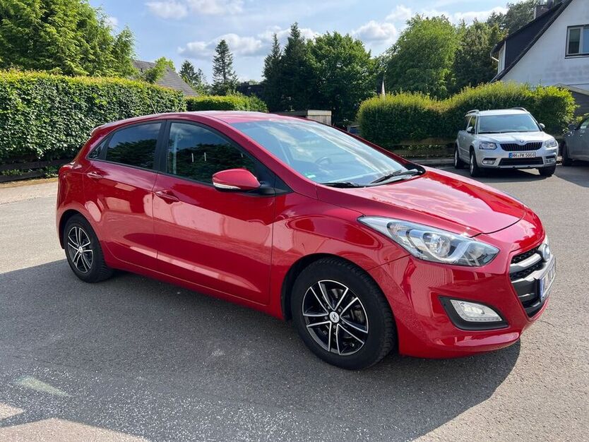 i30