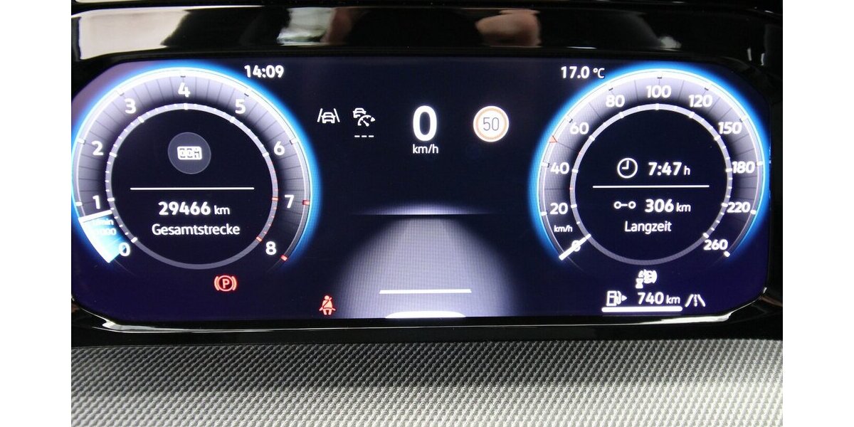 VW Golf VIII Variant 1.5 TSI R-Line LED+KAMERA+ACC 29.466 km 27.500 &euro; Hagenow 19230