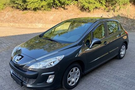 Peugeot 308 199.567 km 2.499 &euro; München 81243