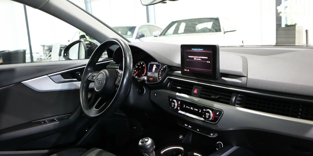 Audi A4 Avant 35 TFSI SPORT / 1.HAND / LED / NAVI+ 108.000 km 19.111 &euro; Hamm 59077