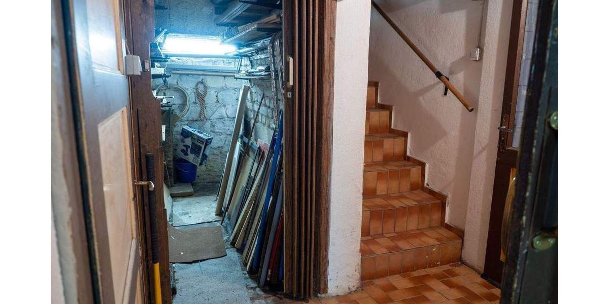 Mehrfamilienhaus, Wohnhaus Saarbrücken Scheidt - 9 Zimmer, 189 m&sup2;, 259.000&euro; | Angebot:26344741