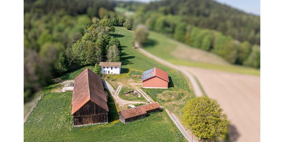 Einzigartiges Anwesen in absoluter Alleinlage – Natur, Freiheit und vielfältige Möglichkeiten - Einfamilienhaus Falkenstein | Angebot:26855936