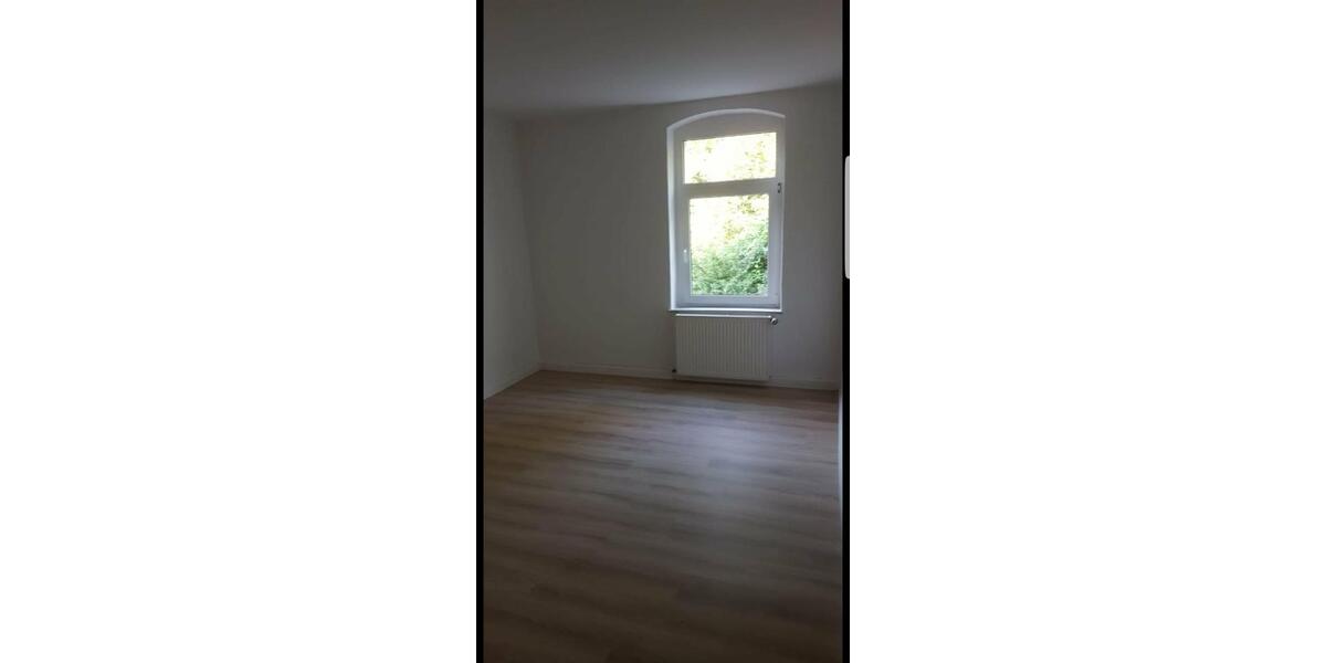 Etagenwohnung Zwickau Auerbach - 3 Zimmer, 77 m&sup2;, 59.000&euro; | Angebot:27045937
