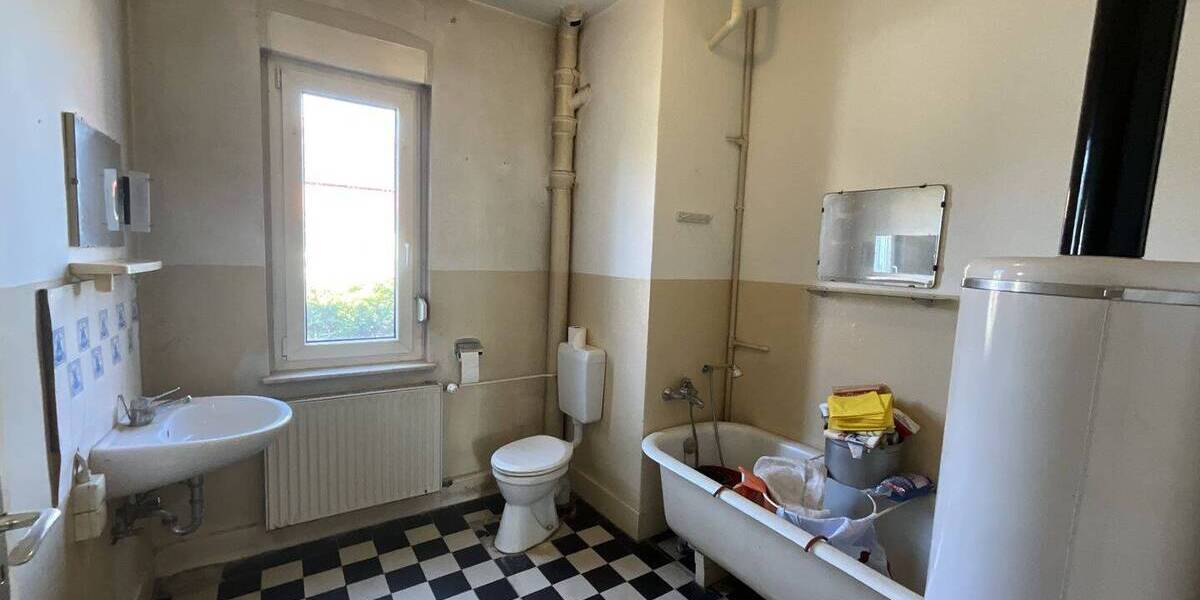 DHH zwischen Uni und neuem Bahnwerk in absolut ruhiger Lage 7 zimmer