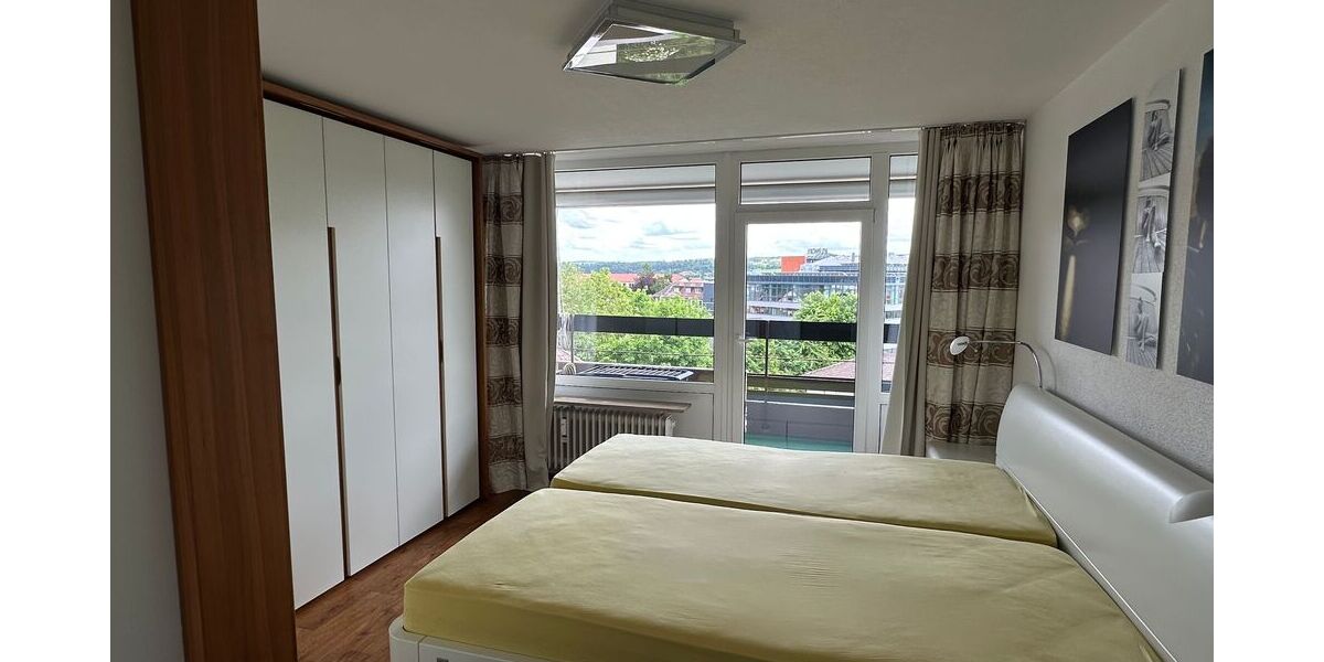 3-Zi-Wohnung mit Traumblick und LageTeilmöbliertGarageAufzug - von privat zu verkaufen! - Appartement Pforzheim Nordstadt | Angebot:26972518