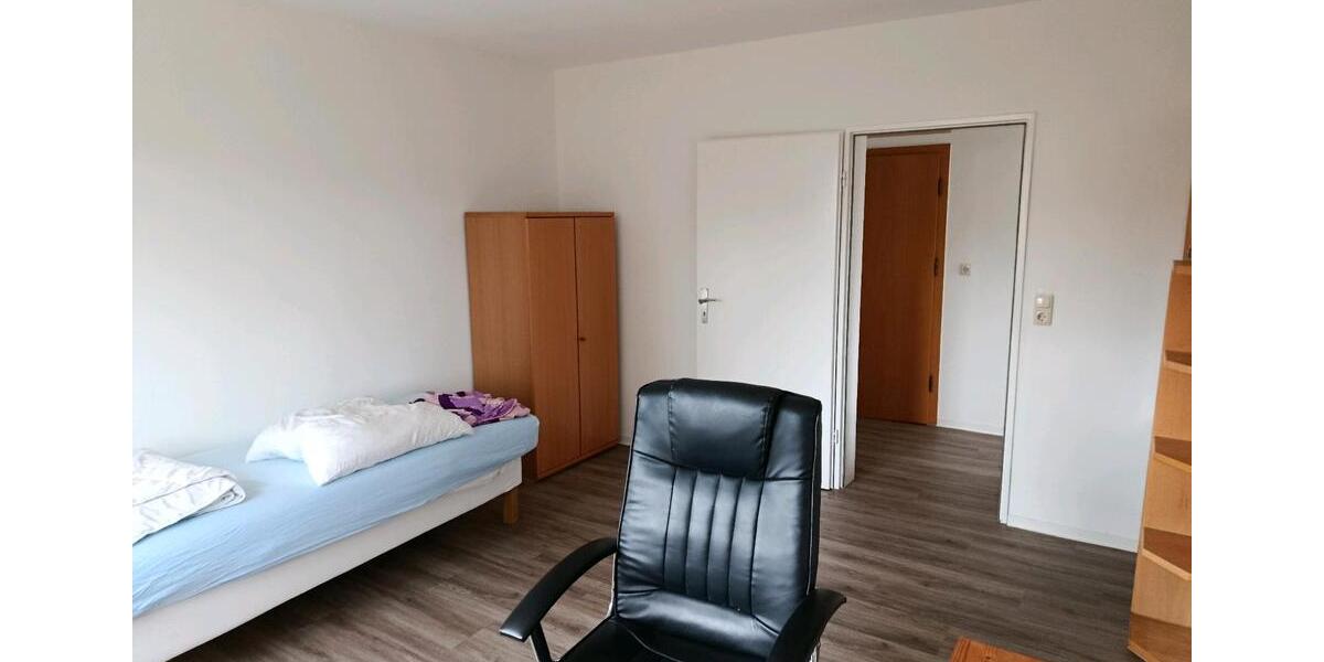 Hochparterre Gundelsheim - 4 Zimmer, 106 m&sup2;, 950&euro; | Angebot:25139058