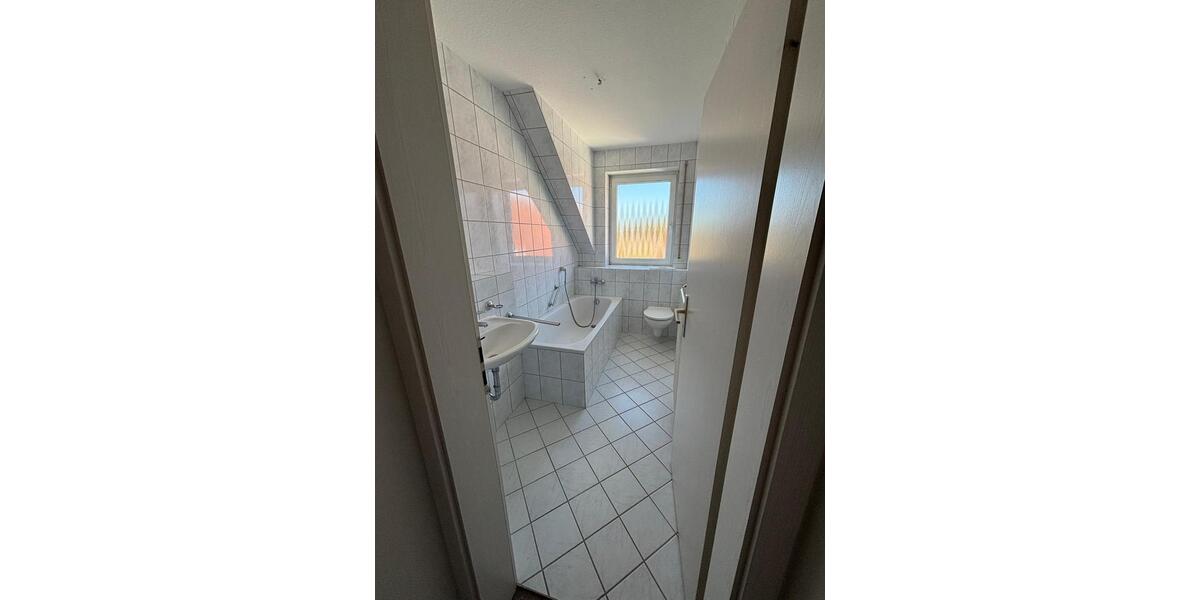 Dachgeschoßwohnung Hildburghausen - 2 Zimmer, 53 m&sup2;, 490&euro; | Angebot:26279344