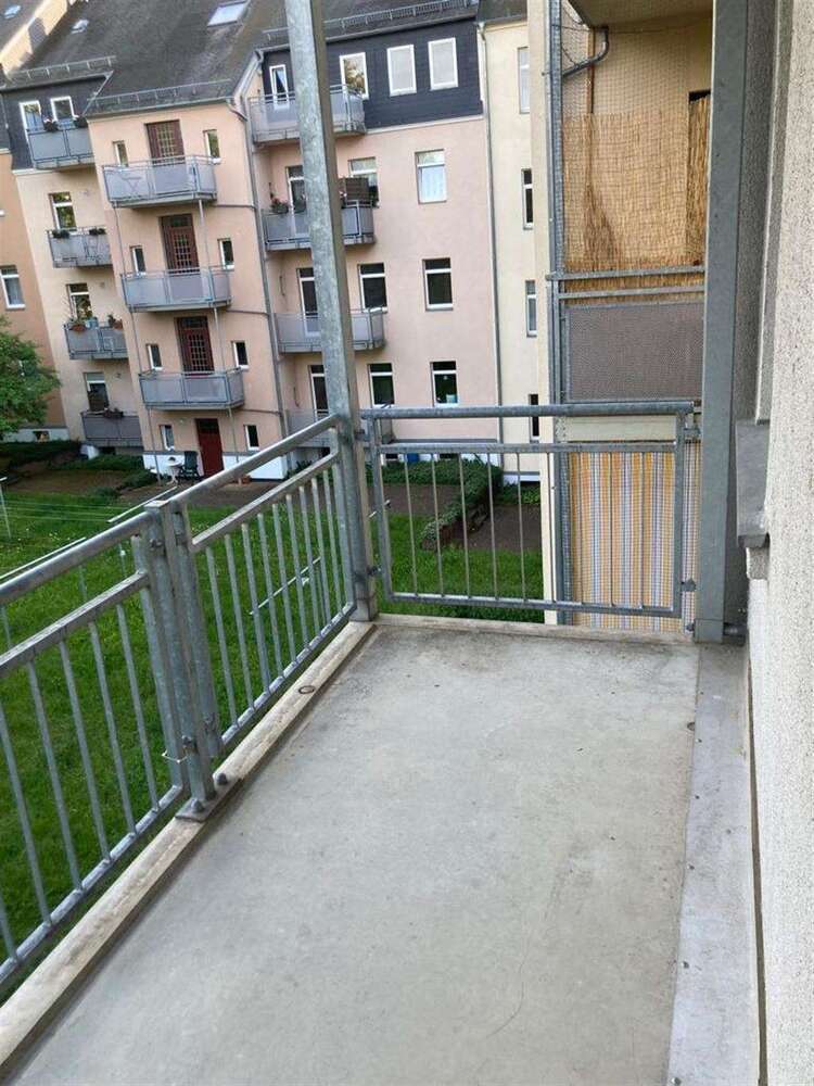 Wohnung zum Mieten in Chemnitz 235 € 50.71 m²