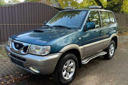 Nissan Terrano 100.400 km 7.900 € Braak 22145