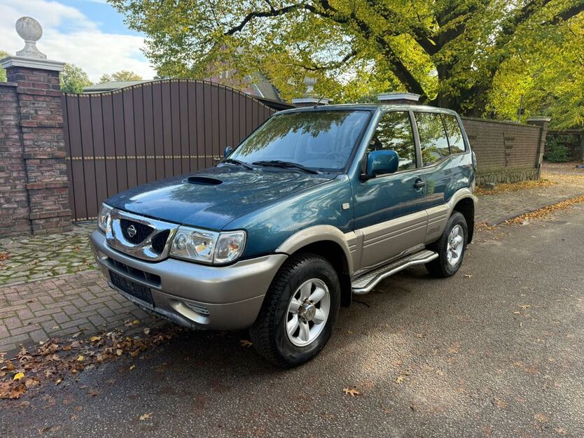 Nissan Terrano 100.400 km 7.900 € Braak 22145