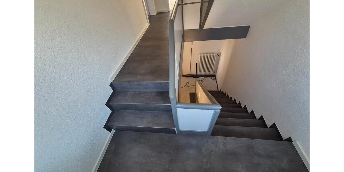 Einfamilienhaus Budenheim - 6 Zimmer, 240 m&sup2;, 1.980&euro; | Angebot:26335694