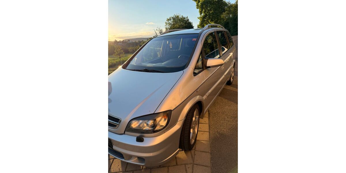 Opel Zafira 280.000 km 2.999 &euro; Engen 78234