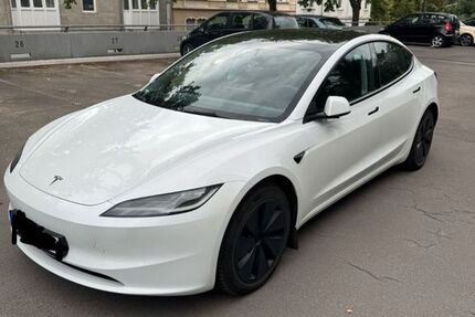 Tesla Model 3 27.000 km 38.000 &euro; Offenbach am Main 63065