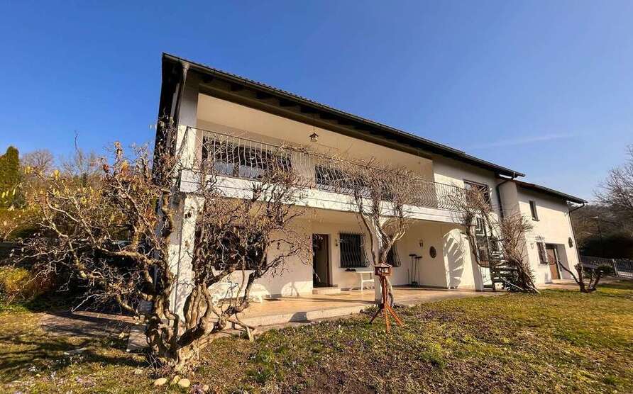 Haus zum Kaufen in Altdorf bei Nürnberg 675.000 € 193.14 m²