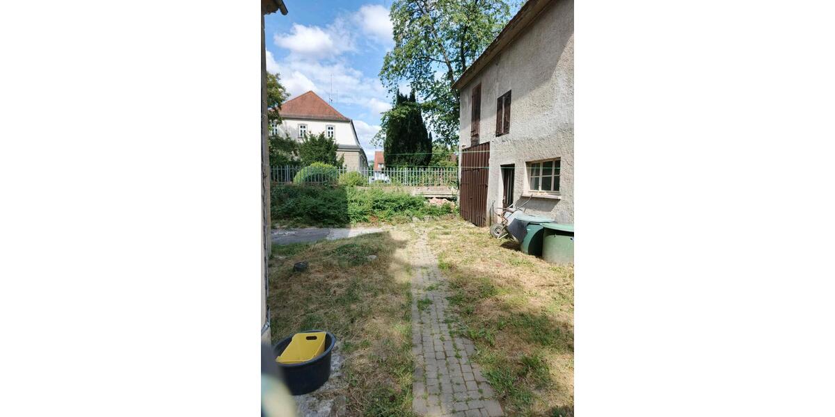 Nebengebäude mit 5 mikro Whg mitten in Öhringen 6 zimmer