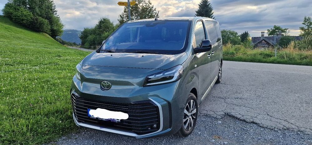 Proace (Verso)