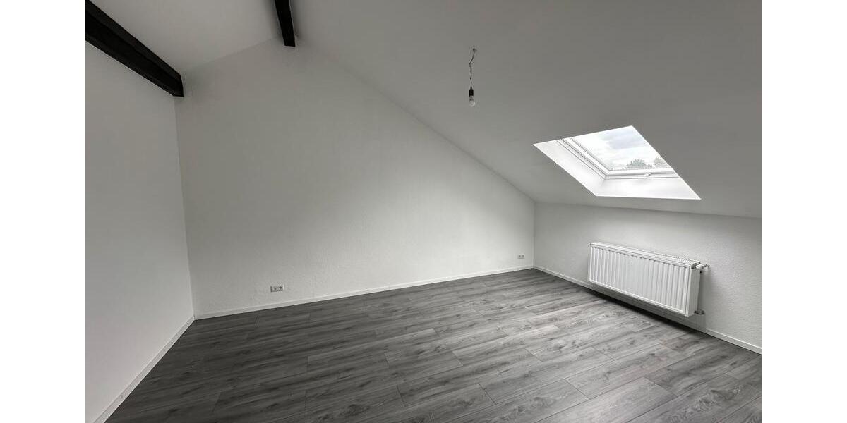 Einfamilienhaus Weiterstadt - 10 Zimmer, 370 m&sup2;, 775.000&euro; | Angebot:26338415