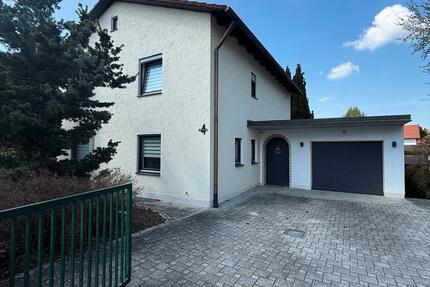 Haus Hohenwart - 4 Zimmer, 130 m&sup2;, 1.560&euro; | Angebot:26338326