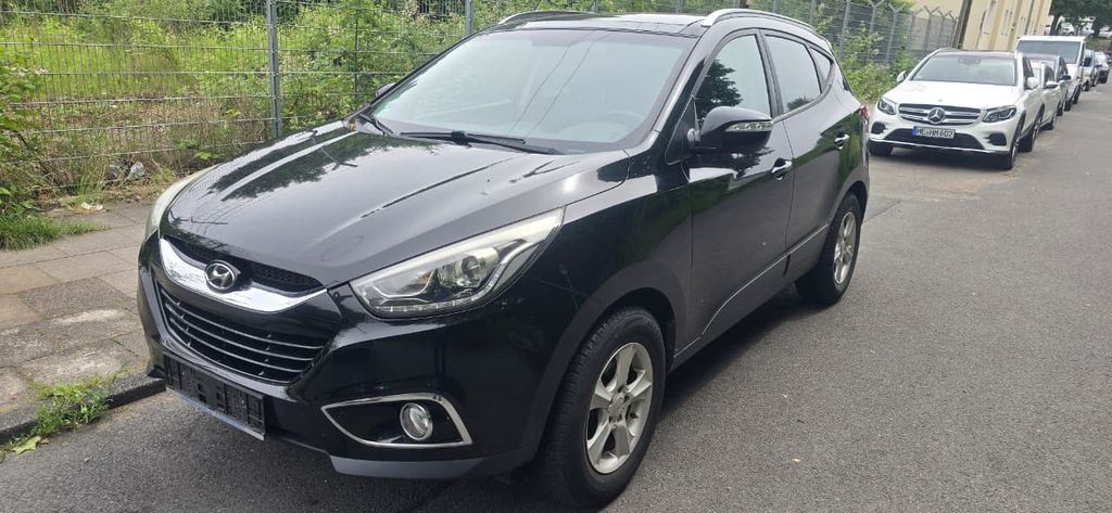 Hyundai ix35 157.000 km 5.700 &euro; Oberhausen 46047