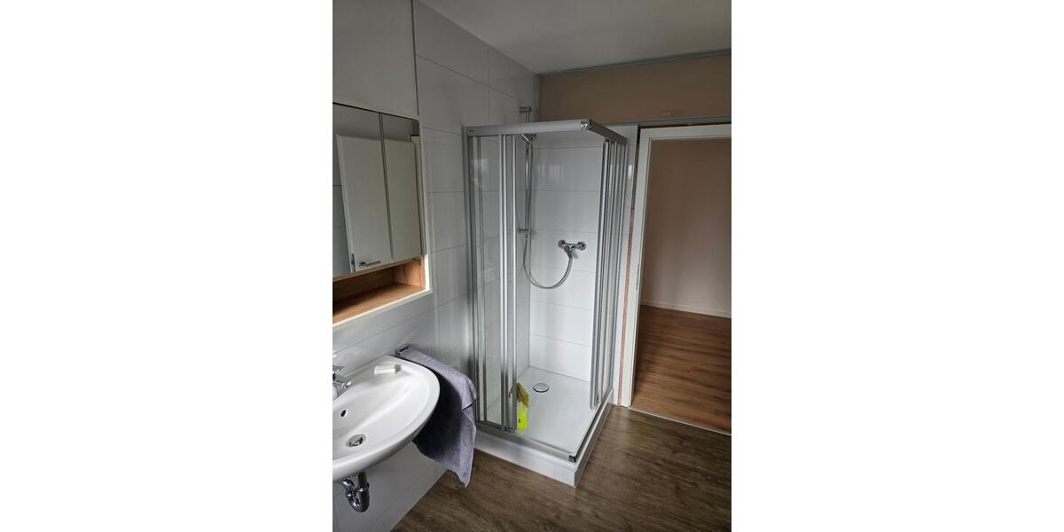 Etagenwohnung Engelskirchen - 2 Zimmer, 70 m&sup2;, 525&euro; | Angebot:25455010