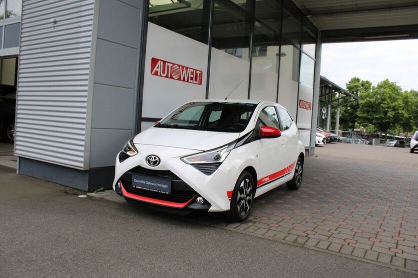Aygo (X)
