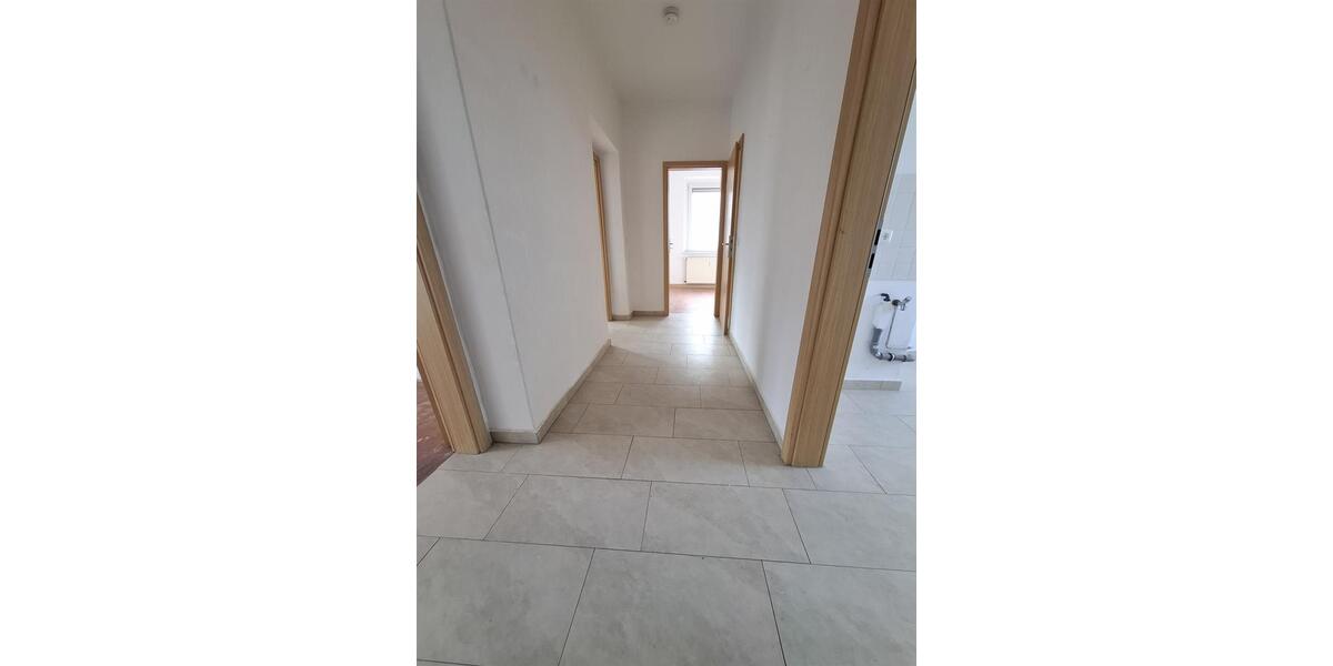 Etagenwohnung Waldheim - 3 Zimmer, 63 m&sup2;, 320&euro; | Angebot:18457494