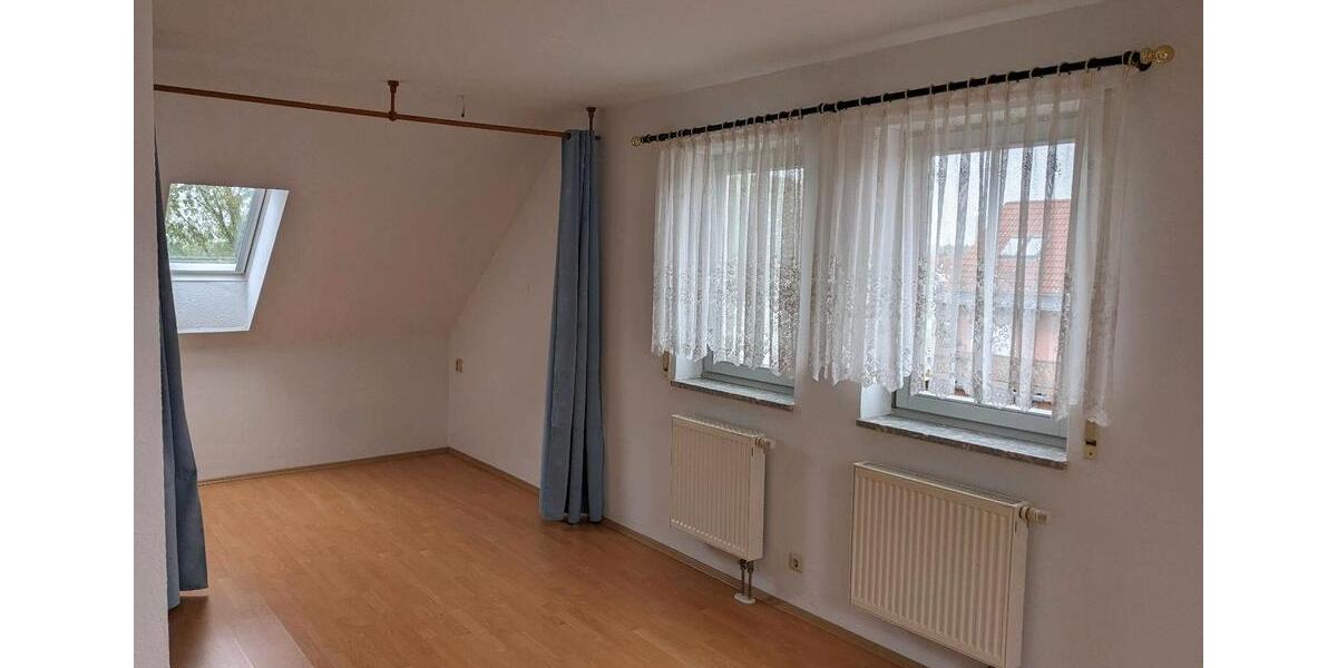 Reihenhaus Werdau - 5 Zimmer, 125 m&sup2;, 209.000&euro; | Angebot:27001786