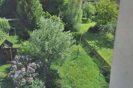 4 Zi.-Dachgeschosswohnung mit Gartennutzung 4 zimmer