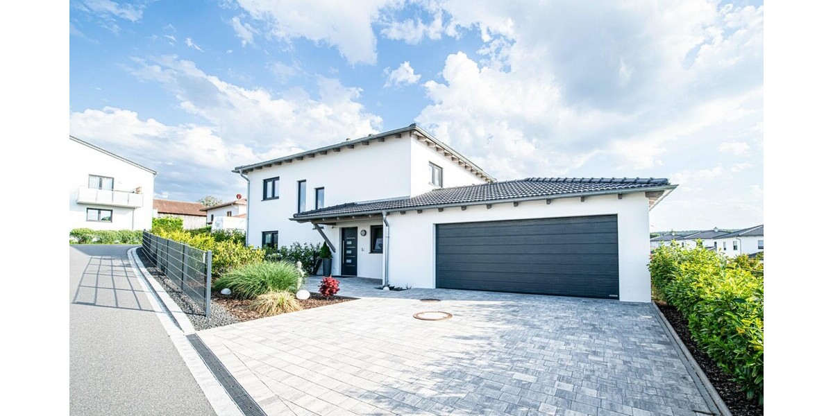 Neuwertiges Einfamilienhaus mit Kamin, PV-Anlage und Energieeffizienz A+ - Einfamilienhaus Cham / Vilzing Vilzing | Angebot:26786340