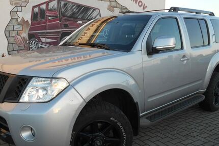 Nissan Pathfinder 133.409 km 17.990 &euro; Markranstädt OT Quesitz 04420