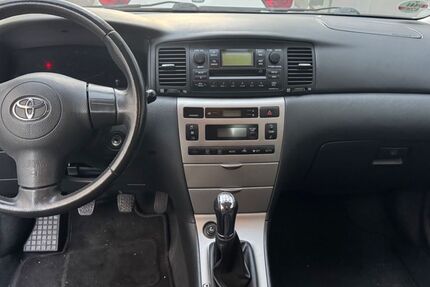 Toyota Corolla 83.000 km 3.800 &euro; Köln 51105